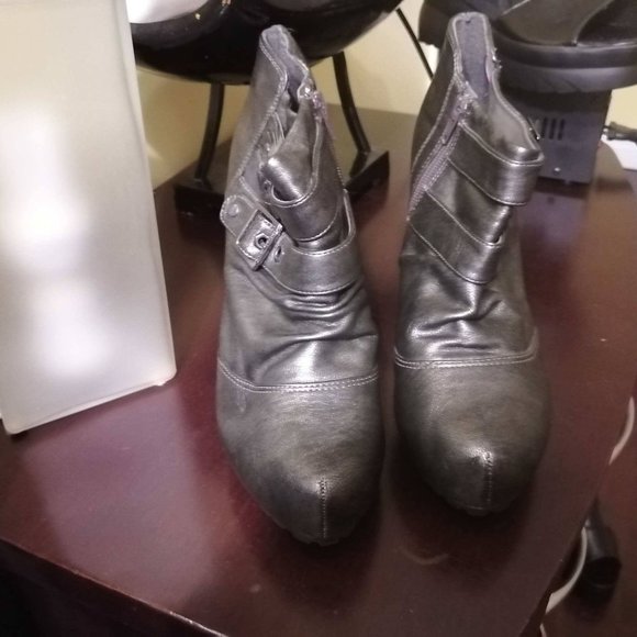 Booties - Picture 3 of 3